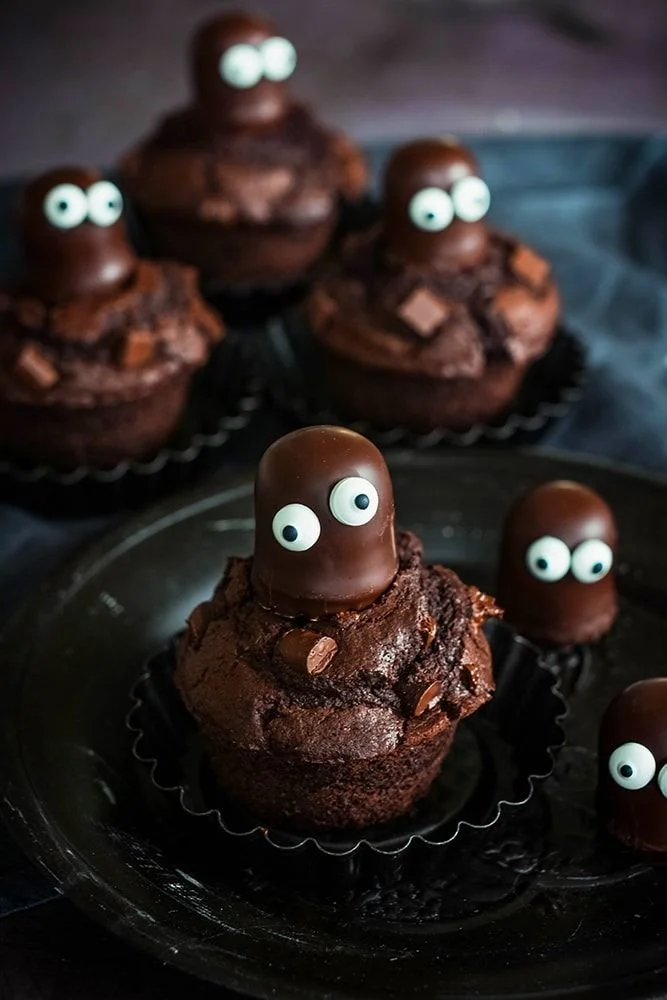 Halloween Schokogeister Muffins mit schokoladiger Füllung